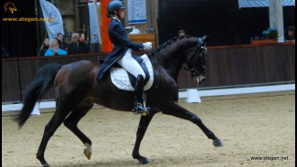 Stephanie Berends - Sipko's Armani